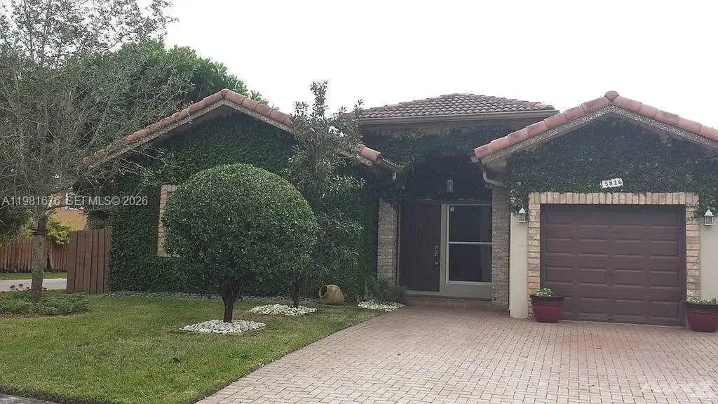 15826 SW 138th Terrace Miami FL 33196