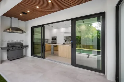 569 NW 44th Street Miami FL 33127