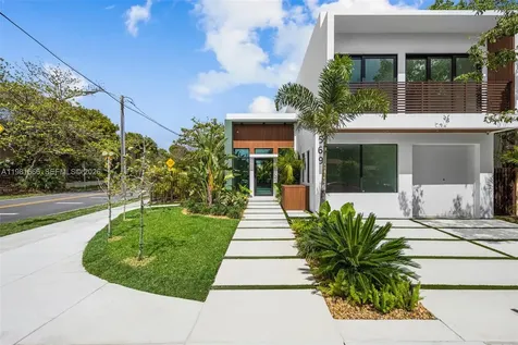 569 NW 44th Street Miami FL 33127
