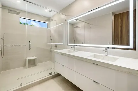 569 NW 44th Street Miami FL 33127