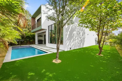 569 NW 44th Street Miami FL 33127