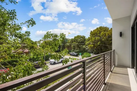 569 NW 44th Street Miami FL 33127