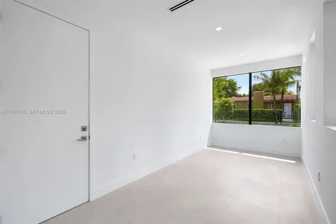 569 NW 44th Street Miami FL 33127