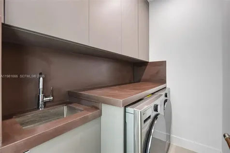 569 NW 44th Street Miami FL 33127