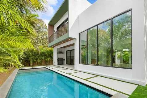 569 NW 44th Street Miami FL 33127
