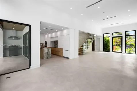 569 NW 44th Street Miami FL 33127
