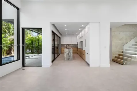 569 NW 44th Street Miami FL 33127
