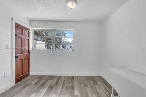 2166 NW 18th Street Miami FL 33125