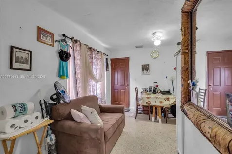 2166 NW 18th Street Miami FL 33125