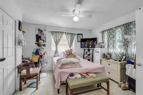 2166 NW 18th Street Miami FL 33125