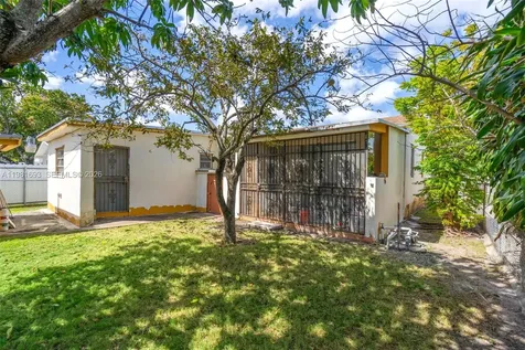 2166 NW 18th Street Miami FL 33125