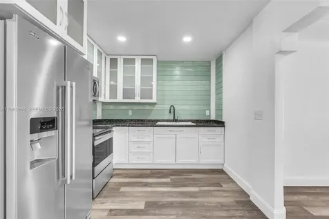 2166 NW 18th Street Miami FL 33125