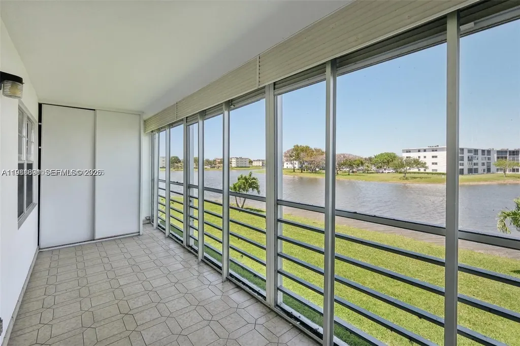 2052 Exeter C Boca Raton FL 33434
