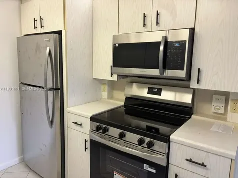 2052 Exeter C Boca Raton FL 33434