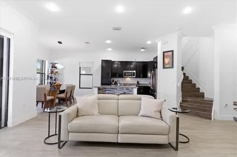 3407 W 99th Place Hialeah FL 33018