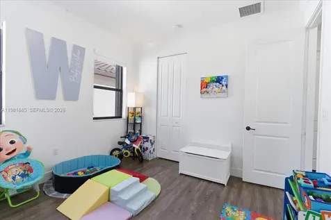 3407 W 99th Place Hialeah FL 33018