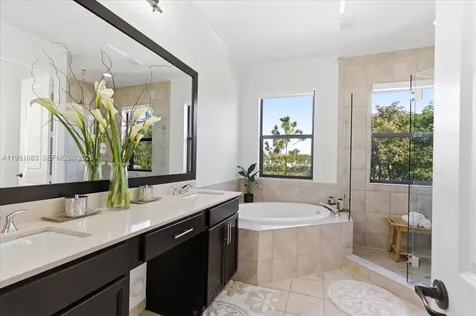 3407 W 99th Place Hialeah FL 33018