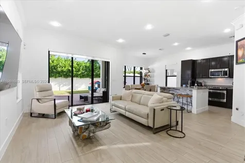 3407 W 99th Place Hialeah FL 33018
