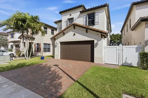 3407 W 99th Place Hialeah FL 33018