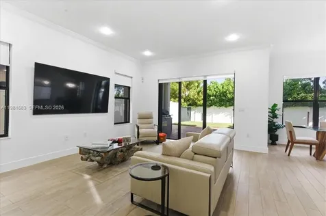 3407 W 99th Place Hialeah FL 33018