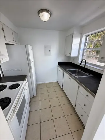 2001 Bay Drive Miami Beach FL 33141