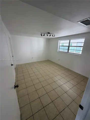 2001 Bay Drive Miami Beach FL 33141