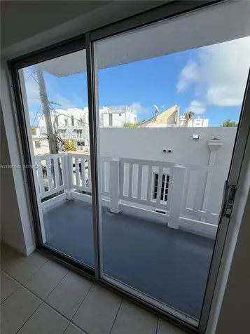 2001 Bay Drive Miami Beach FL 33141