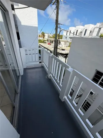 2001 Bay Drive Miami Beach FL 33141
