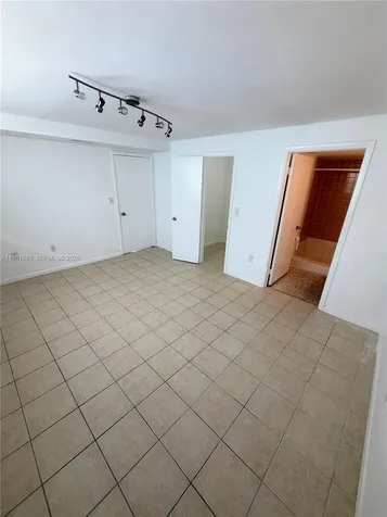 2001 Bay Drive Miami Beach FL 33141