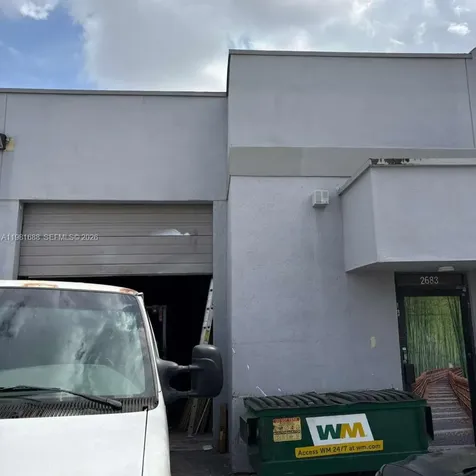 2683 76 Hialeah FL 33016