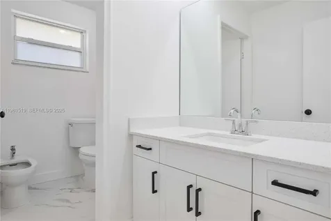 3524 NW 4th Terrace Miami FL 33125