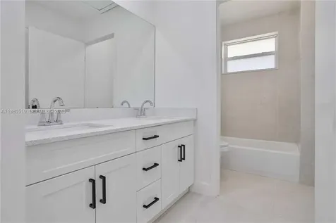 3524 NW 4th Terrace Miami FL 33125