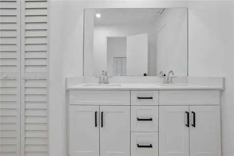 3524 NW 4th Terrace Miami FL 33125