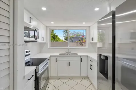 3524 NW 4th Terrace Miami FL 33125