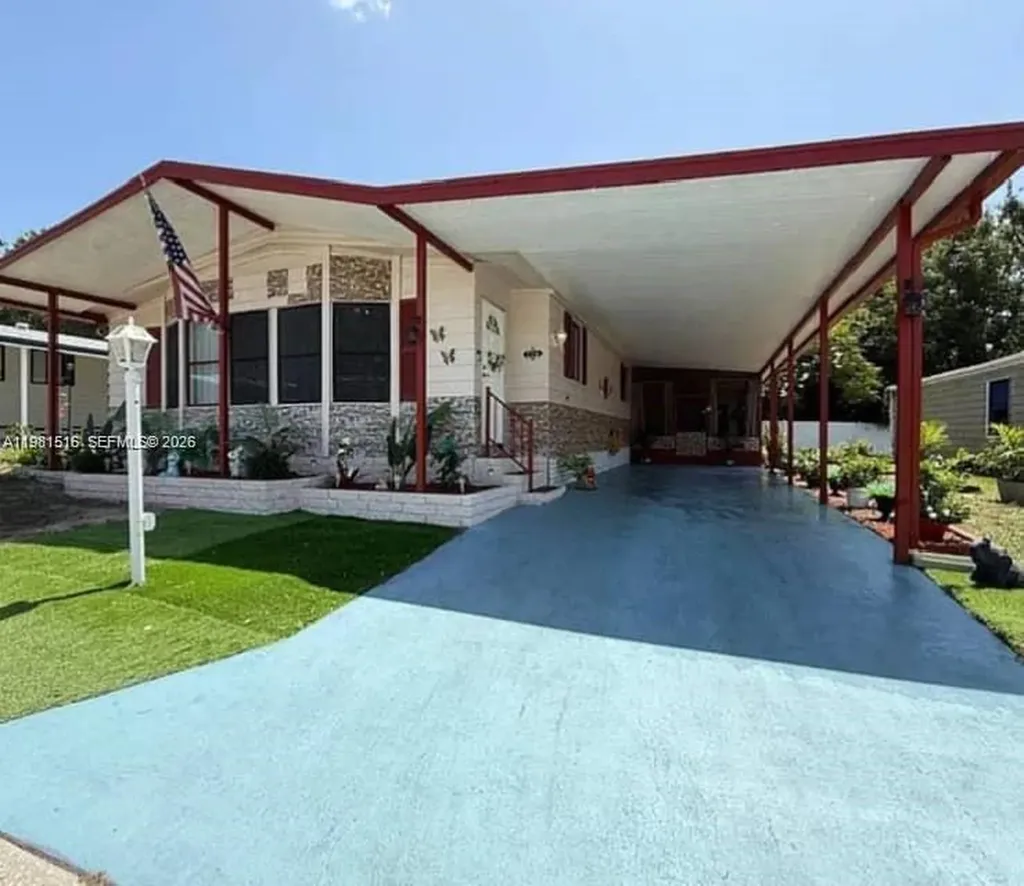 215 Laurelcrest Circle Valrico Brandon FL 33594