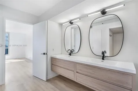 19101 NE 36th Court Aventura FL 33180