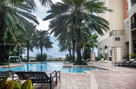 17145 N Bay Road Sunny Isles Beach FL 33160