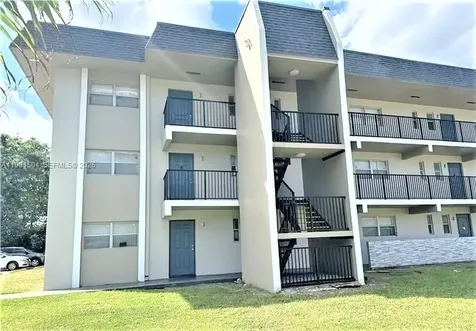 7911 N Colony Circle N Tamarac FL 33321