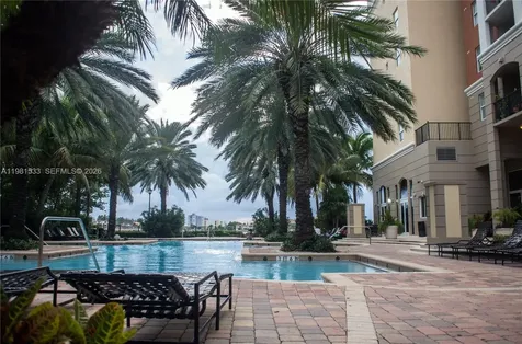 17145 N Bay Road Sunny Isles Beach FL 33160