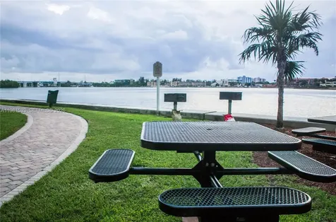 17145 N Bay Road Sunny Isles Beach FL 33160