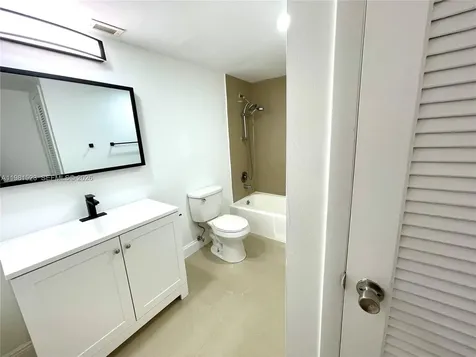 19390 Collins Avenue Sunny Isles Beach FL 33160