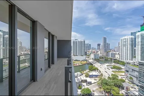 88 SW 7th Street Miami FL 33130