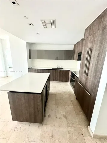 88 SW 7th Street Miami FL 33130