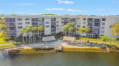 1100 Colony Point Circle Pembroke Pines FL 33026