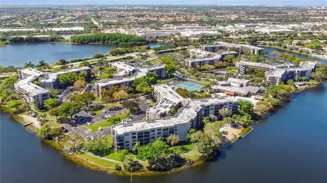 1100 Colony Point Circle Pembroke Pines FL 33026