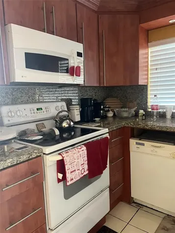 1100 Colony Point Circle Pembroke Pines FL 33026
