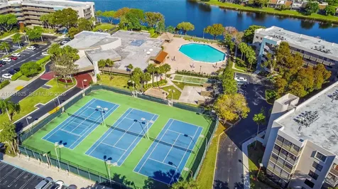1100 Colony Point Circle Pembroke Pines FL 33026