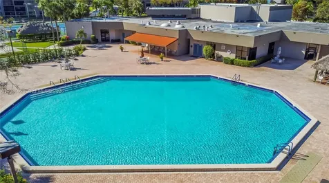 1100 Colony Point Circle Pembroke Pines FL 33026