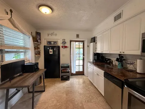 1544 NW 4th Avenue Fort Lauderdale FL 33311