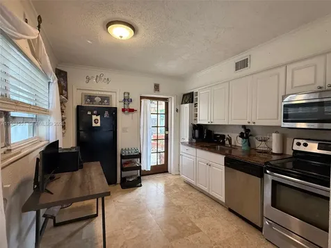 1544 NW 4th Avenue Fort Lauderdale FL 33311